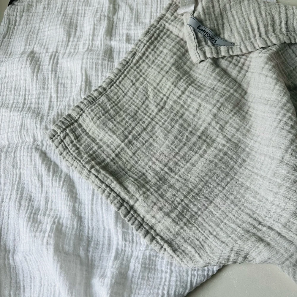Gray and White Gauze Cotton Guest Towels